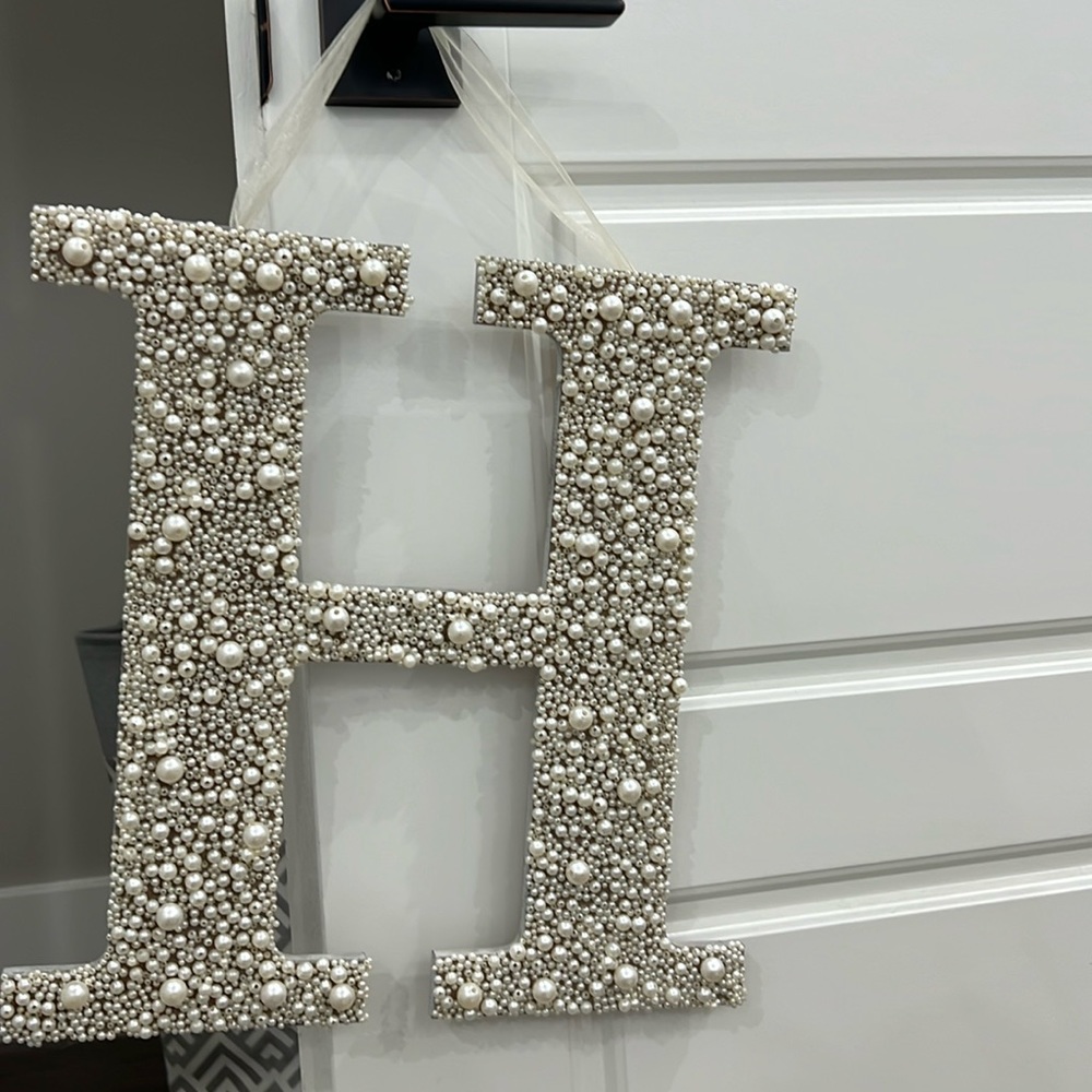 H Sign - Decor